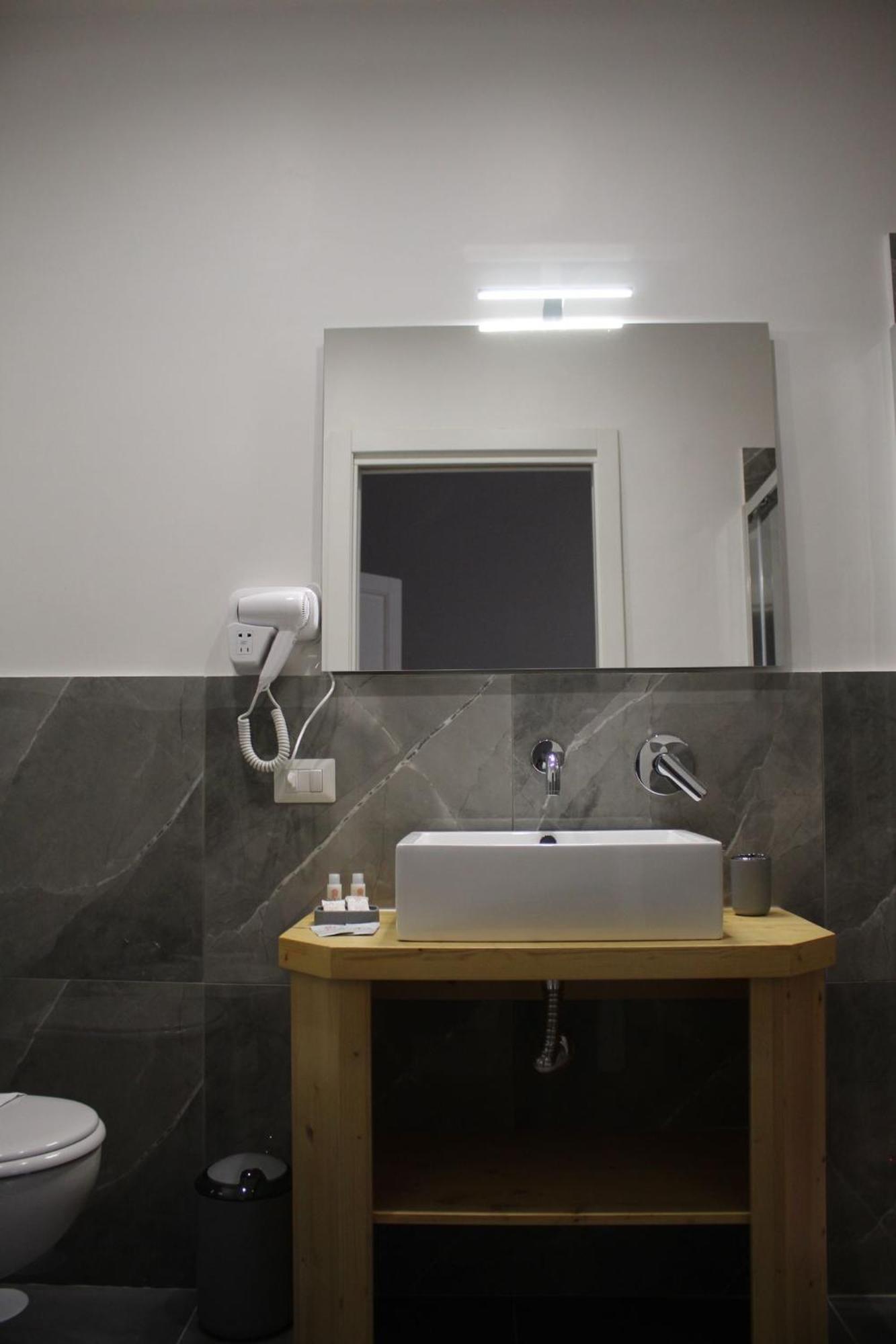 Be Italian Flat Sanfelice Hotel เนเปิลส์ ภายนอก รูปภาพ